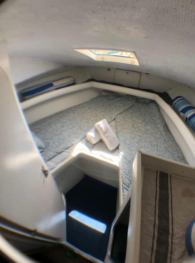 سان أدريان دي بيزوس Encantador Barco En Barcelona المظهر الخارجي الصورة