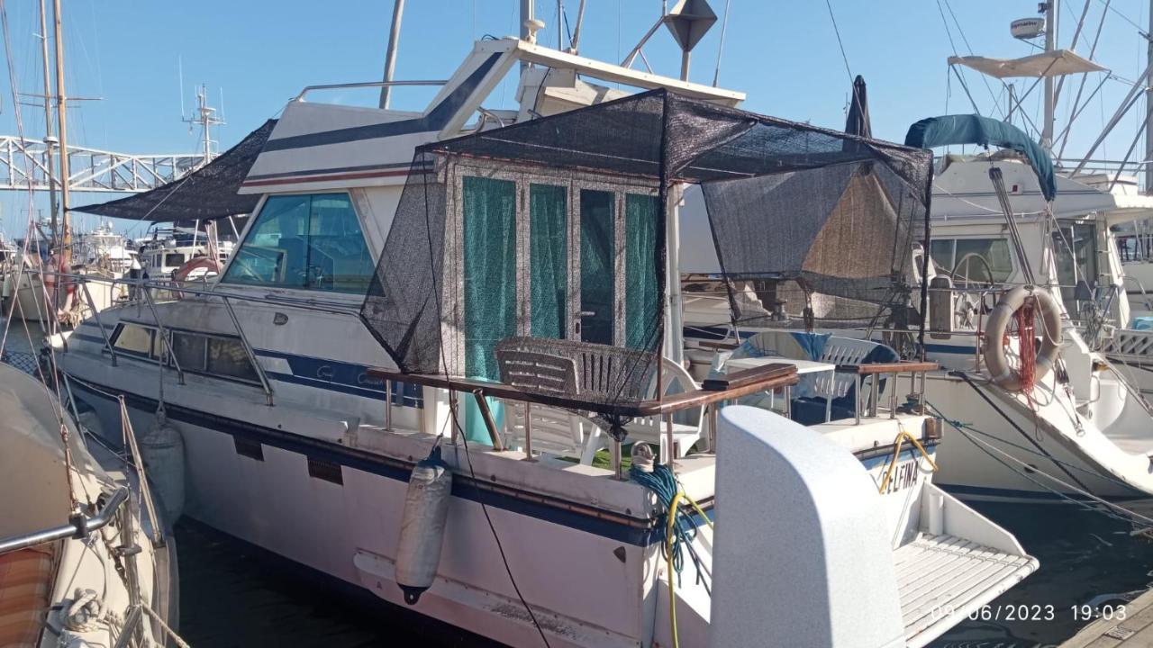 سان أدريان دي بيزوس Encantador Barco En Barcelona المظهر الخارجي الصورة